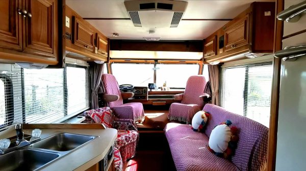 Vintage American RV - Image 7
